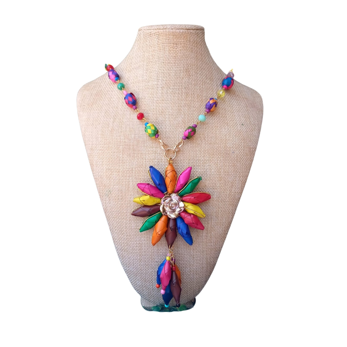 Collar flor capullo